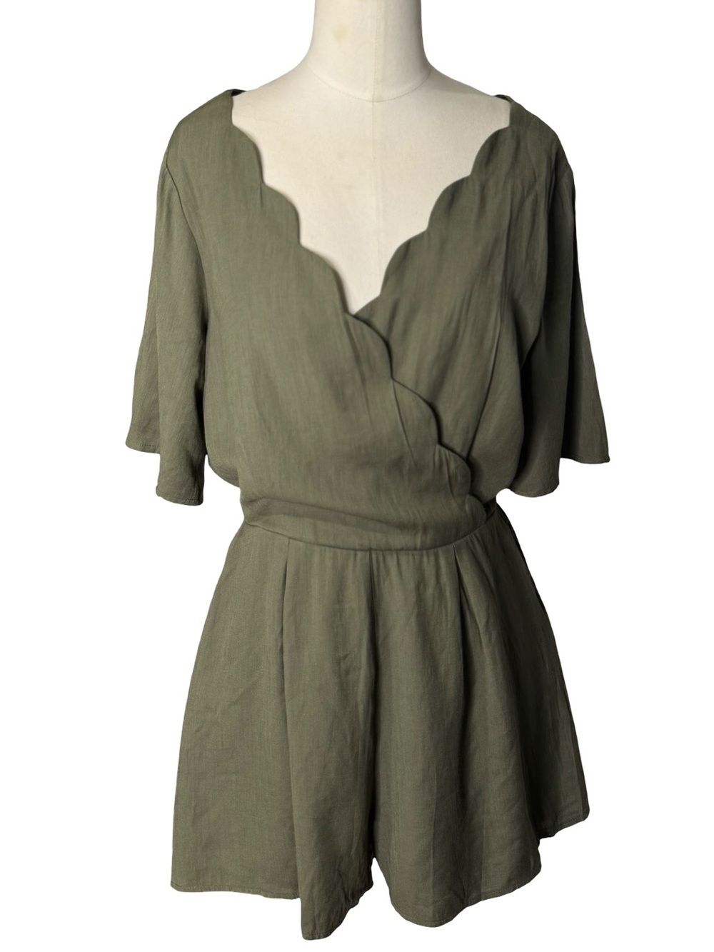 ROW A Olive Green Scallop Trim Romper Medium Boho Flutter Sleeve Wrap Romper - Picture 3 of 7